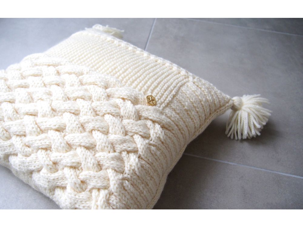 クッションカバー bloom – BEYOND THE REEF