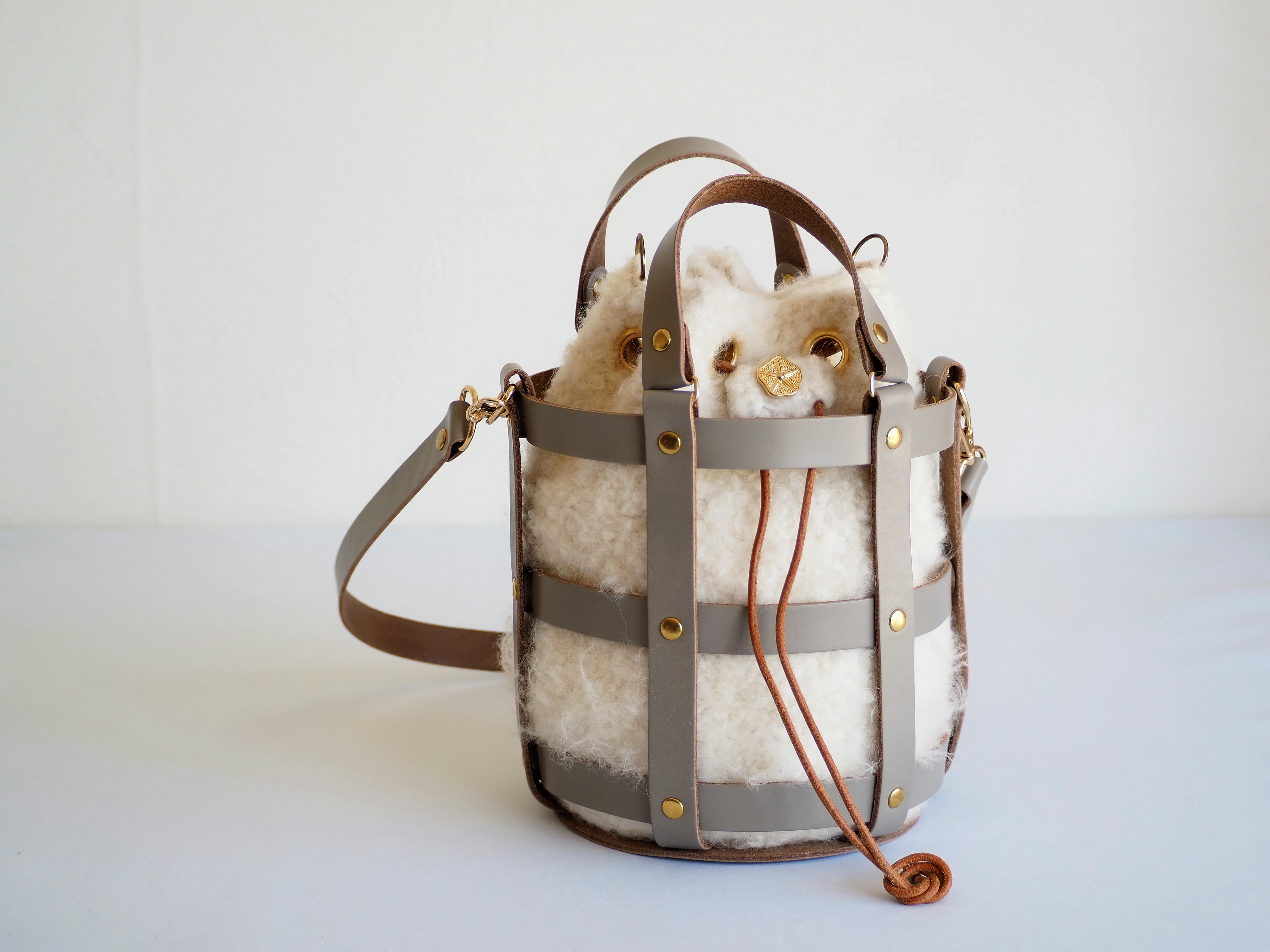 ハンドメイドflest tile blue皮使い巾着バッグ ハンドメイドflest tile