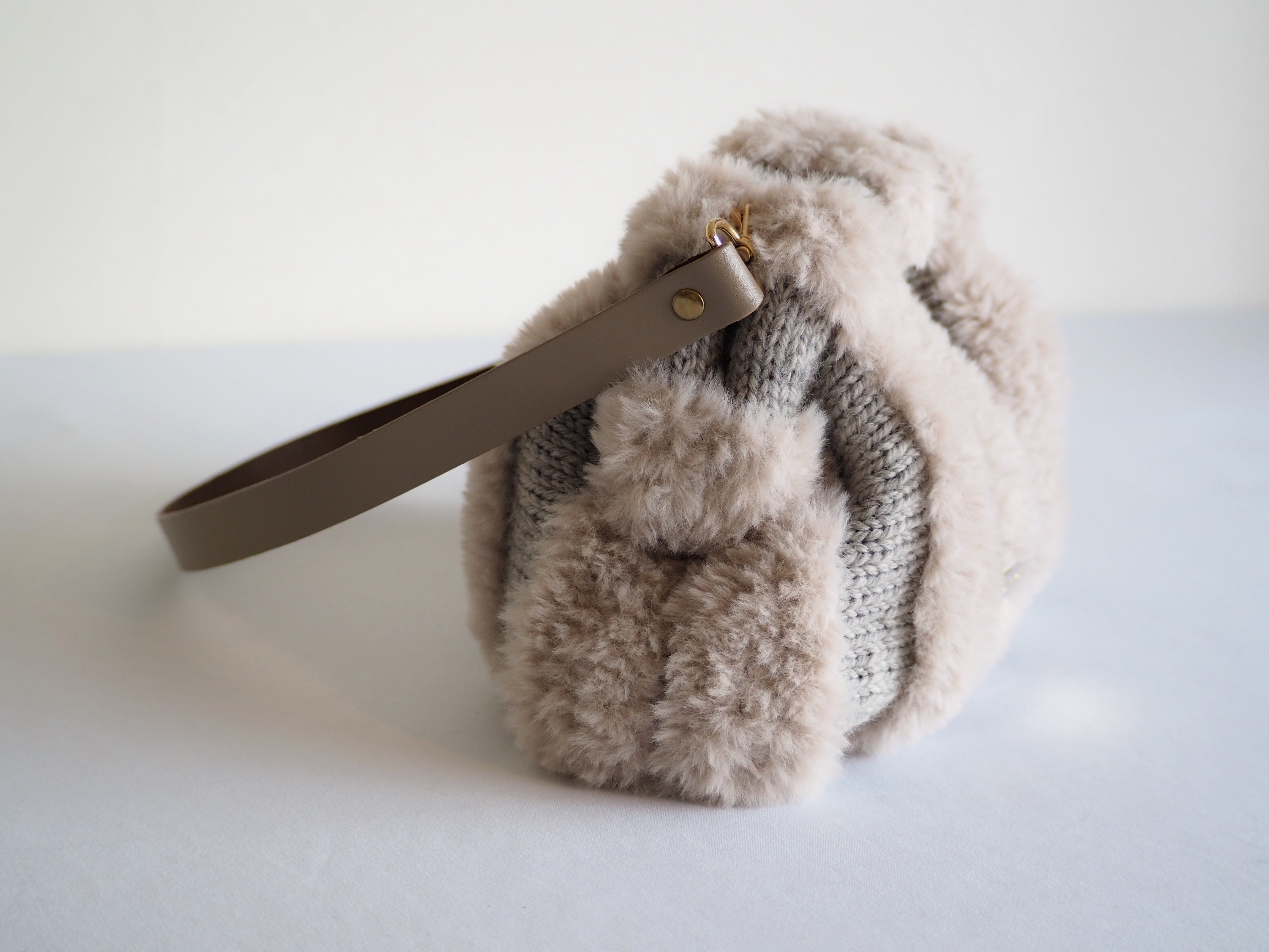 か*の様 メゾンキツネ トポロジー ポーチ ストラップ ライムグリーン