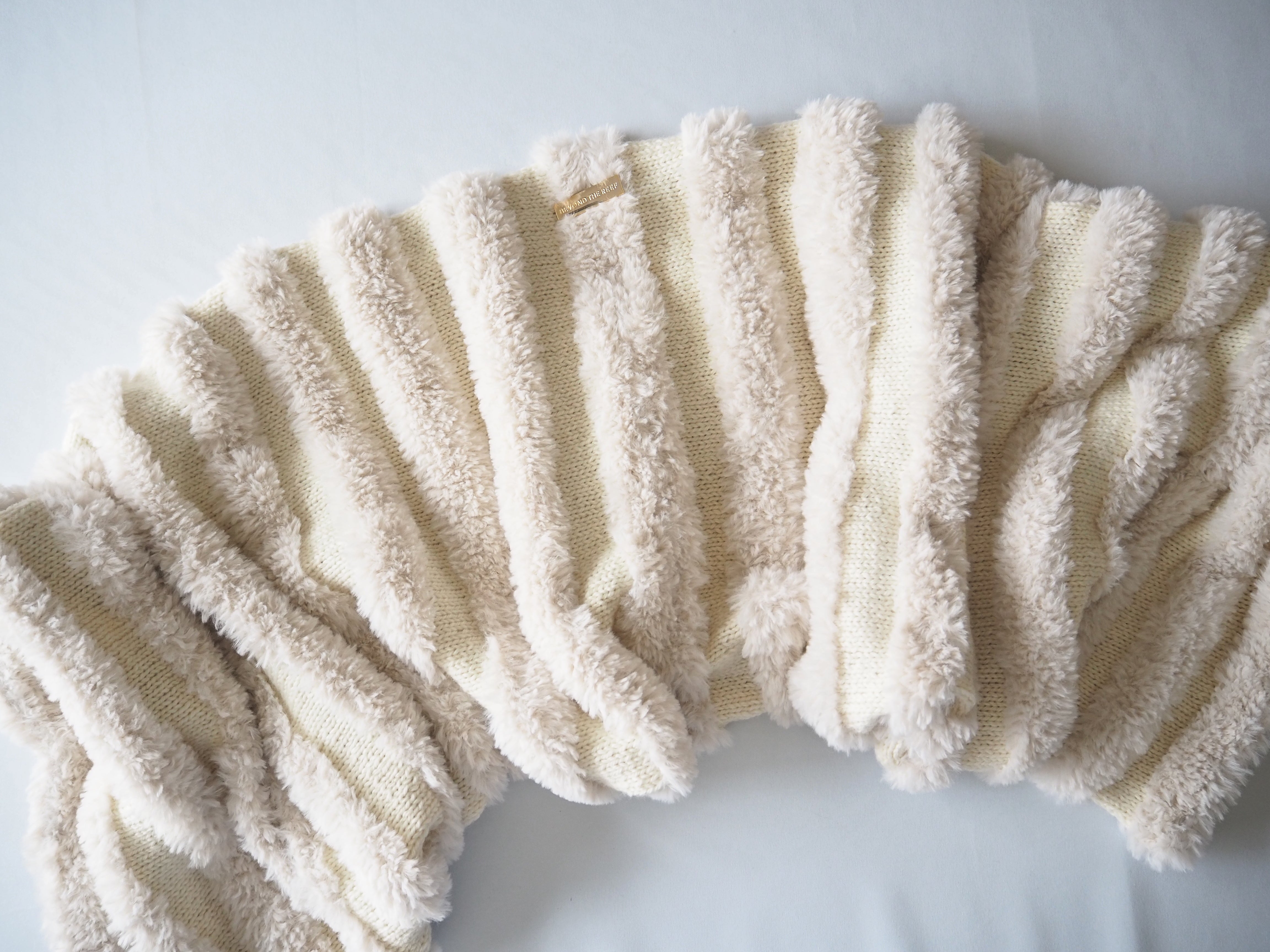 Moco shawl / モコ ショール – BEYOND THE REEF