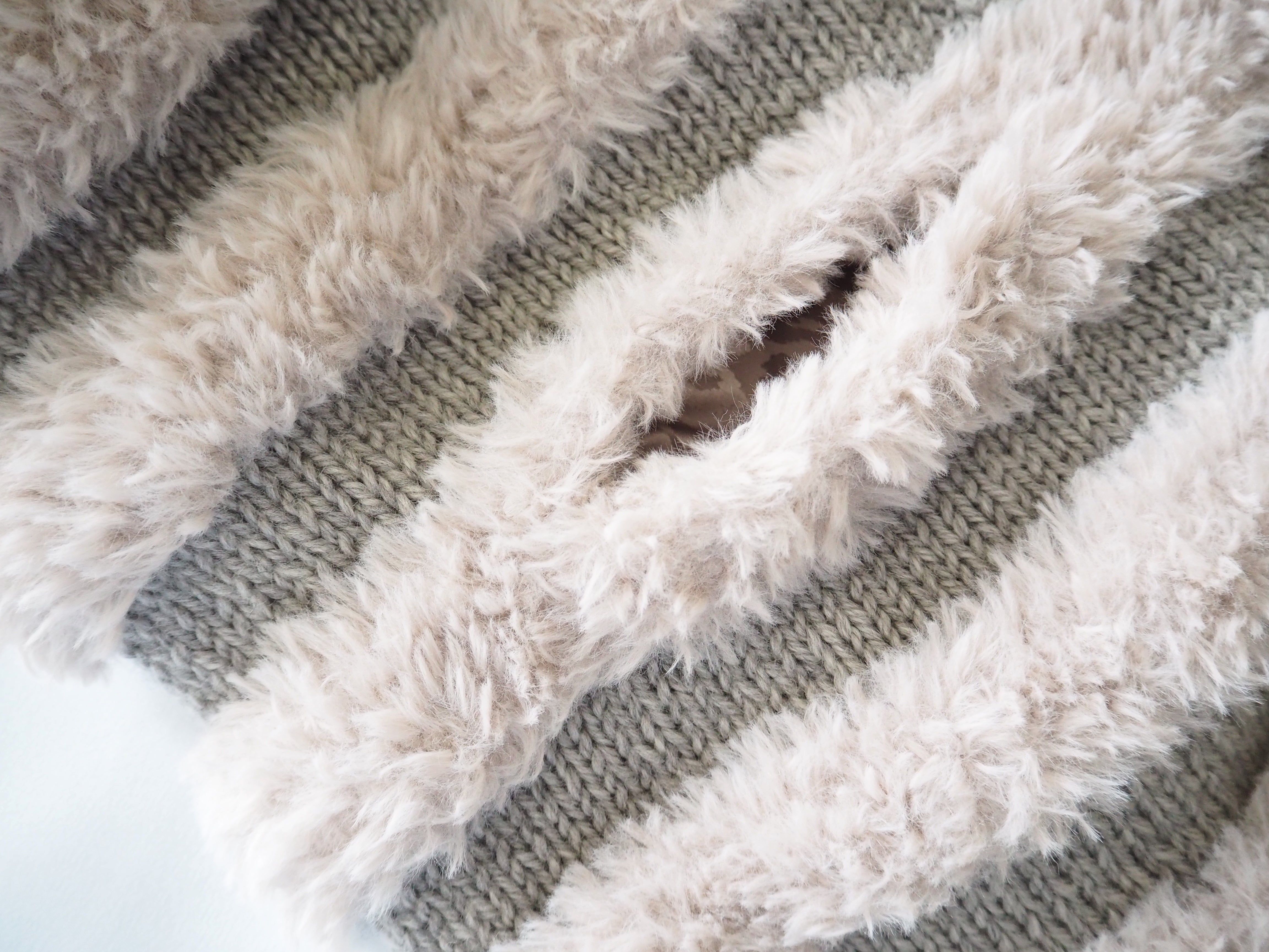 Moco shawl / モコ ショール – BEYOND THE REEF